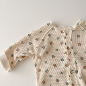 My Bebe Waffle Button Romper, Neutral Shapes (6-12‎ Months)